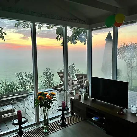 Field View * Warmond