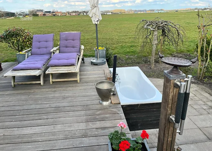 Tatil Evi Field View